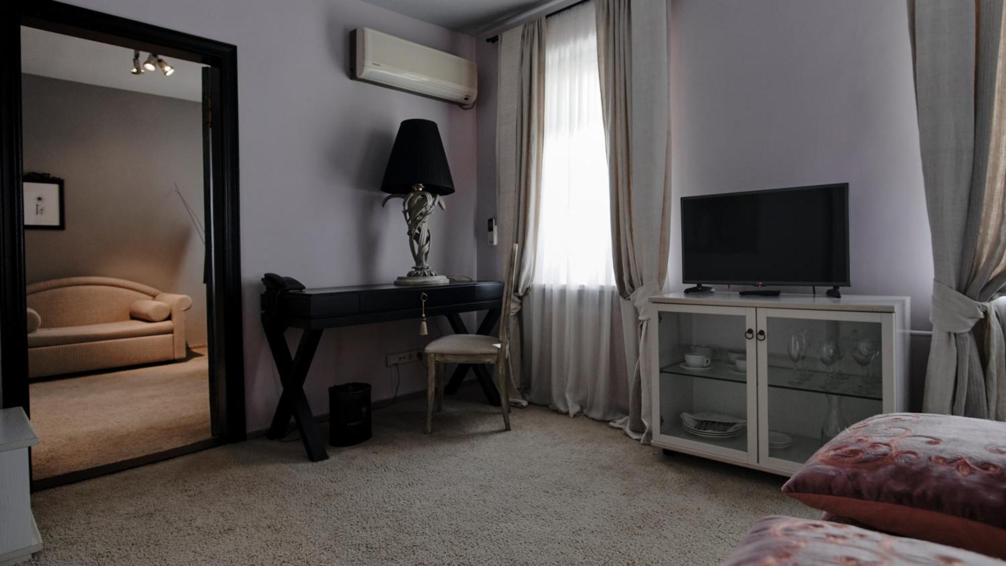Vozdvyzhensky Boutique Hotel Kiew Zimmer foto